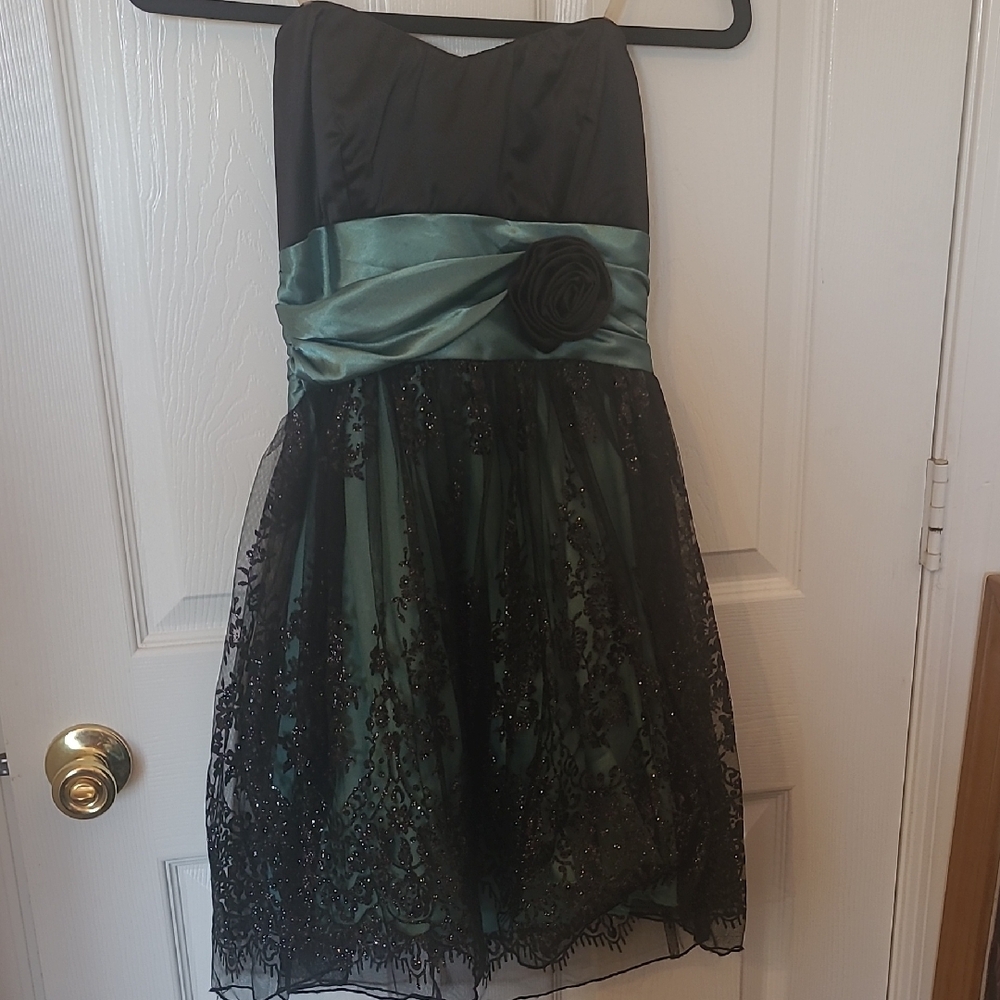 Elegant Black and Green Kids Dress